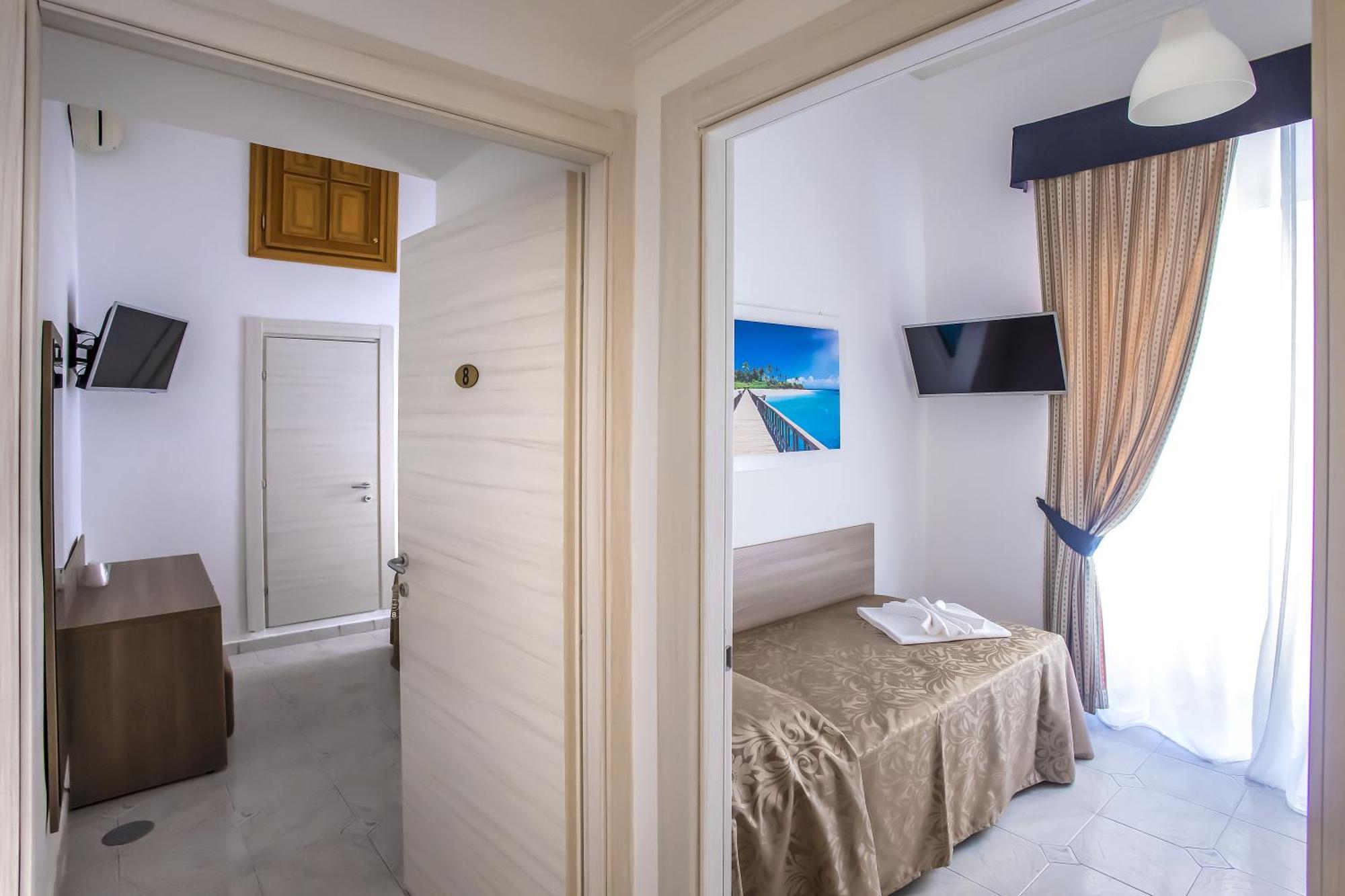 Hotel Orbis 2*